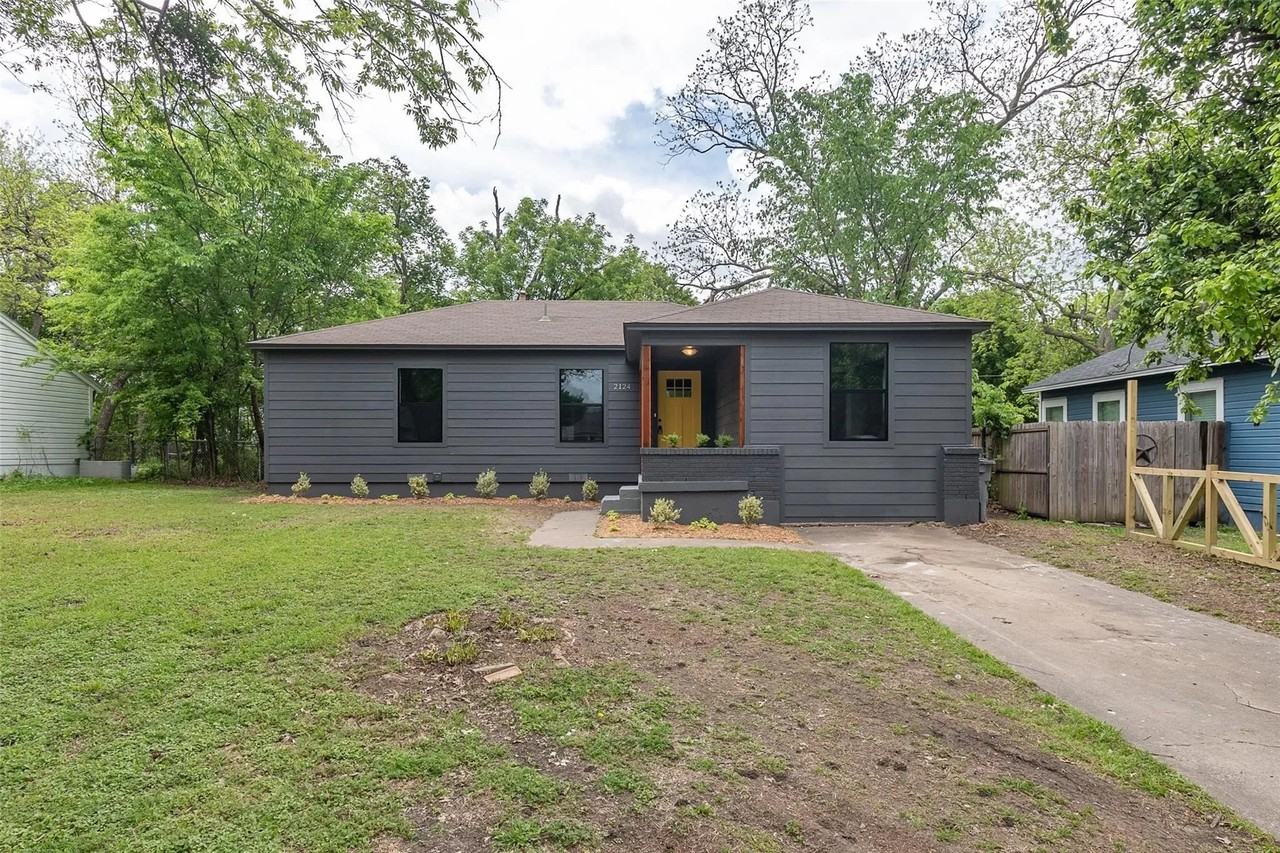 2124 Tisinger Ave - Photo 2 of 18