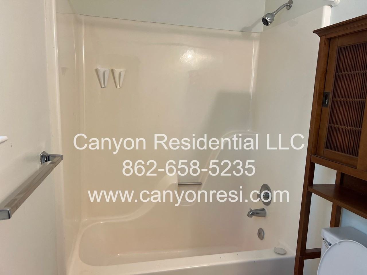 2494 Shenandoah Dr - Photo 2 of 30