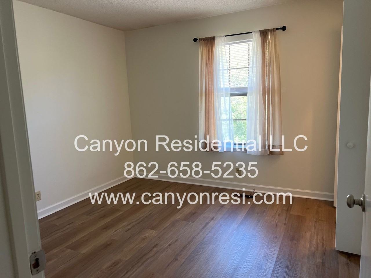 2494 Shenandoah Dr - Photo 5 of 30