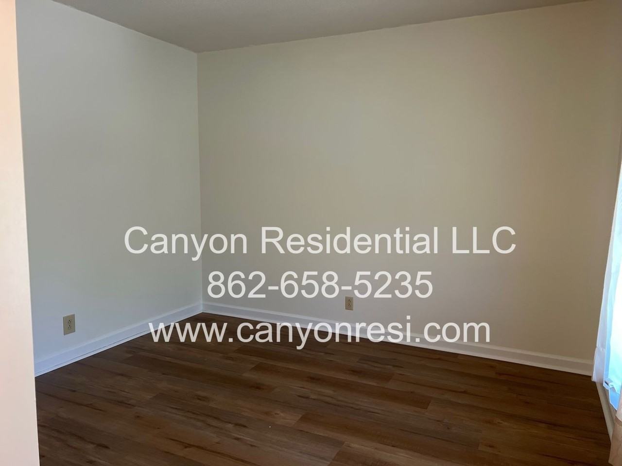 2494 Shenandoah Dr - Photo 7 of 30