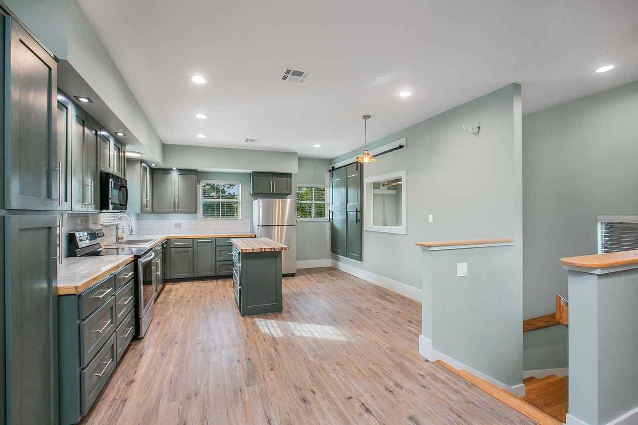 830 Avenue A - Photo 2 of 23