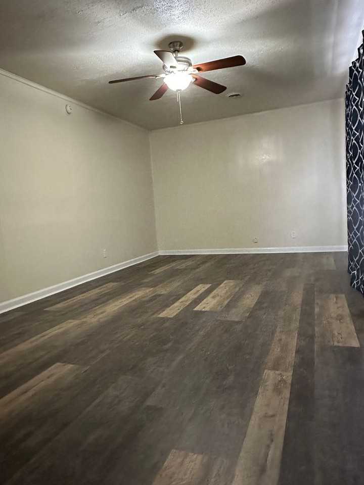 1636 King William Rd - Photo 5 of 11