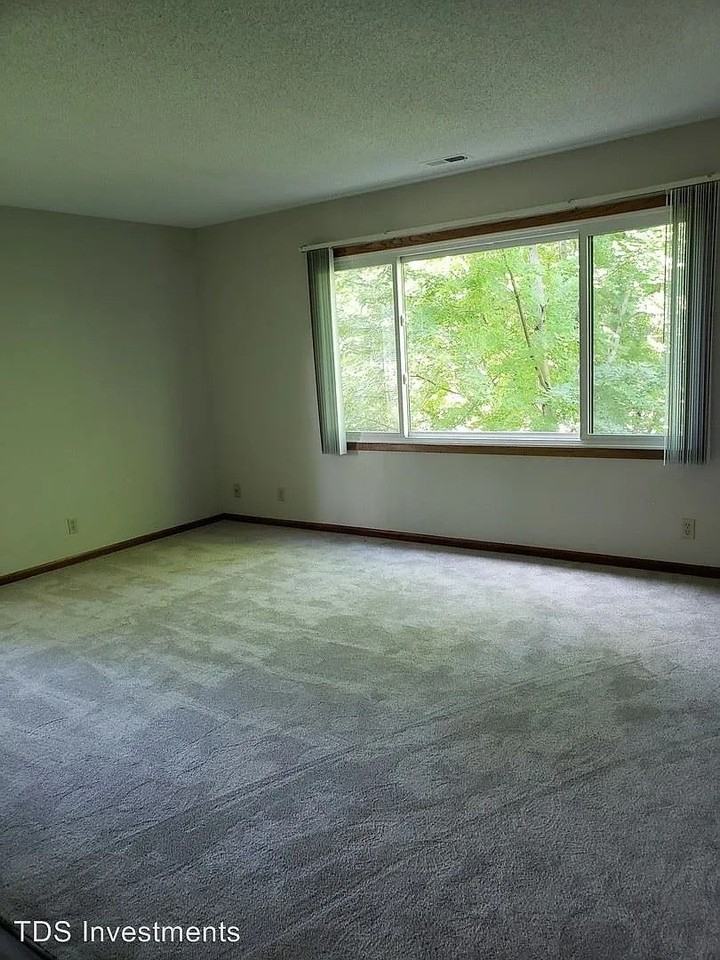 Parkside Apts. (TDS) - Photo 4 of 8