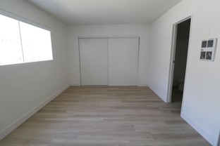 2544 W Winston Rd - Photo 1 of 1