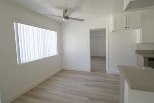 2544 W Winston Rd - Photo 1 of 1