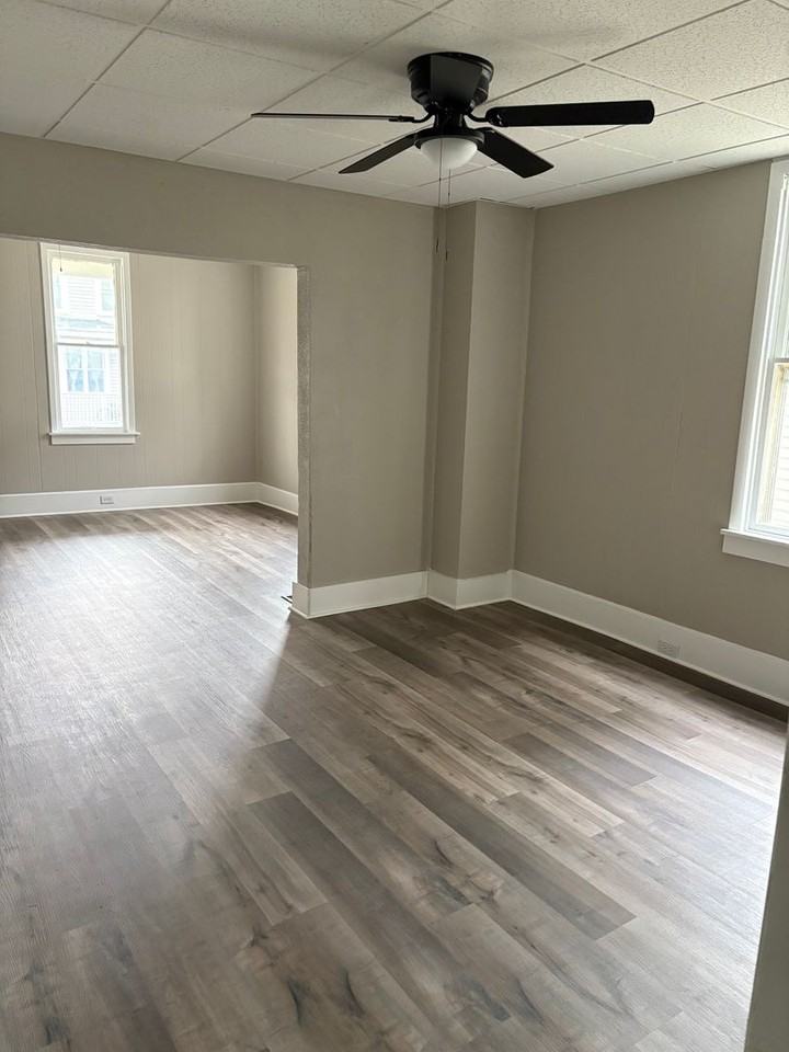 414 414 N Pitt St - Photo 4 of 14