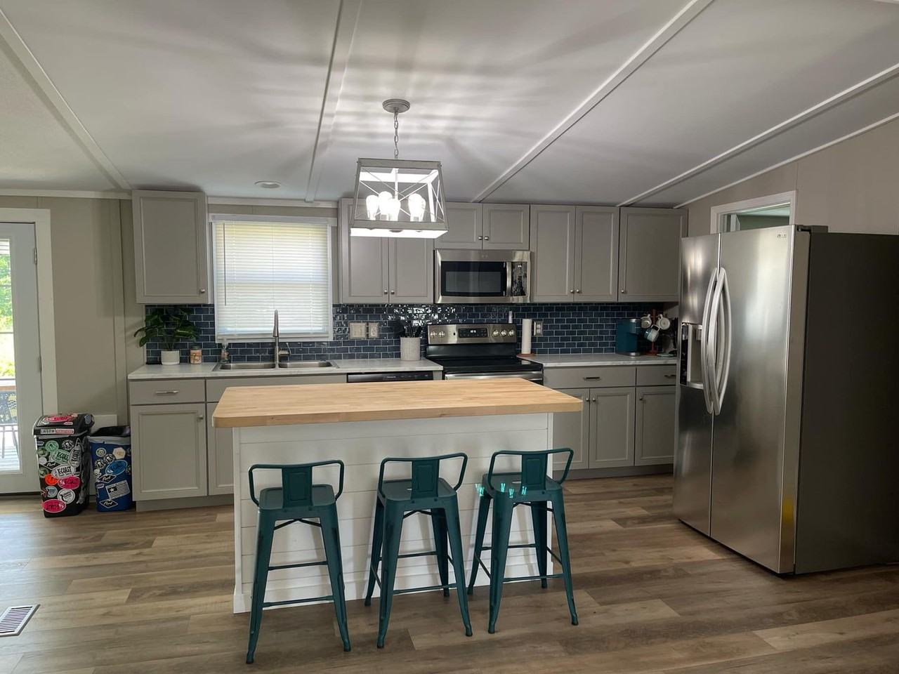 31392 Oak St - Photo 2 of 26