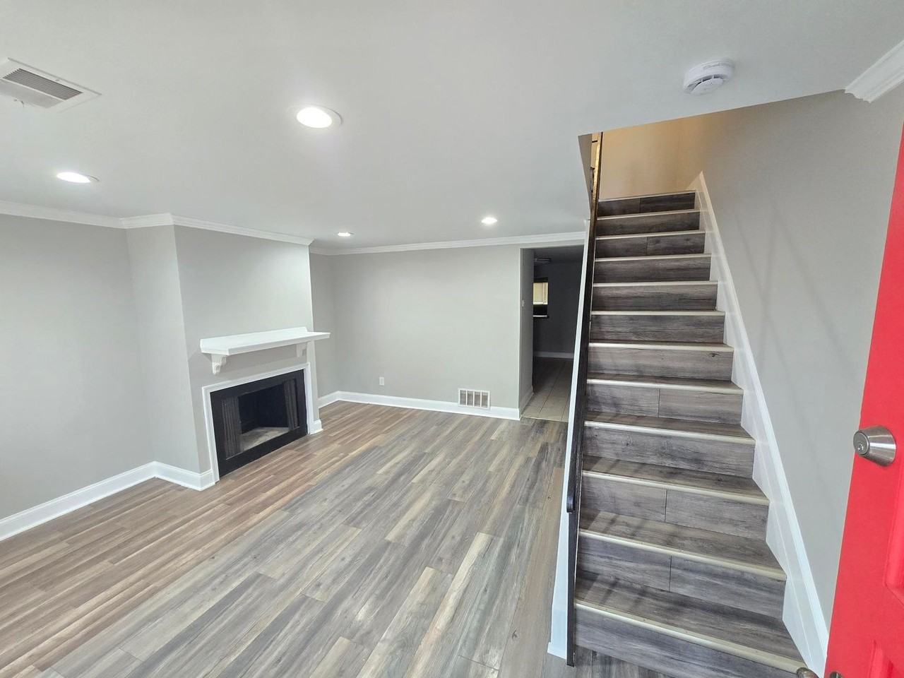2504 Marbourne Ave - Photo 2 of 19