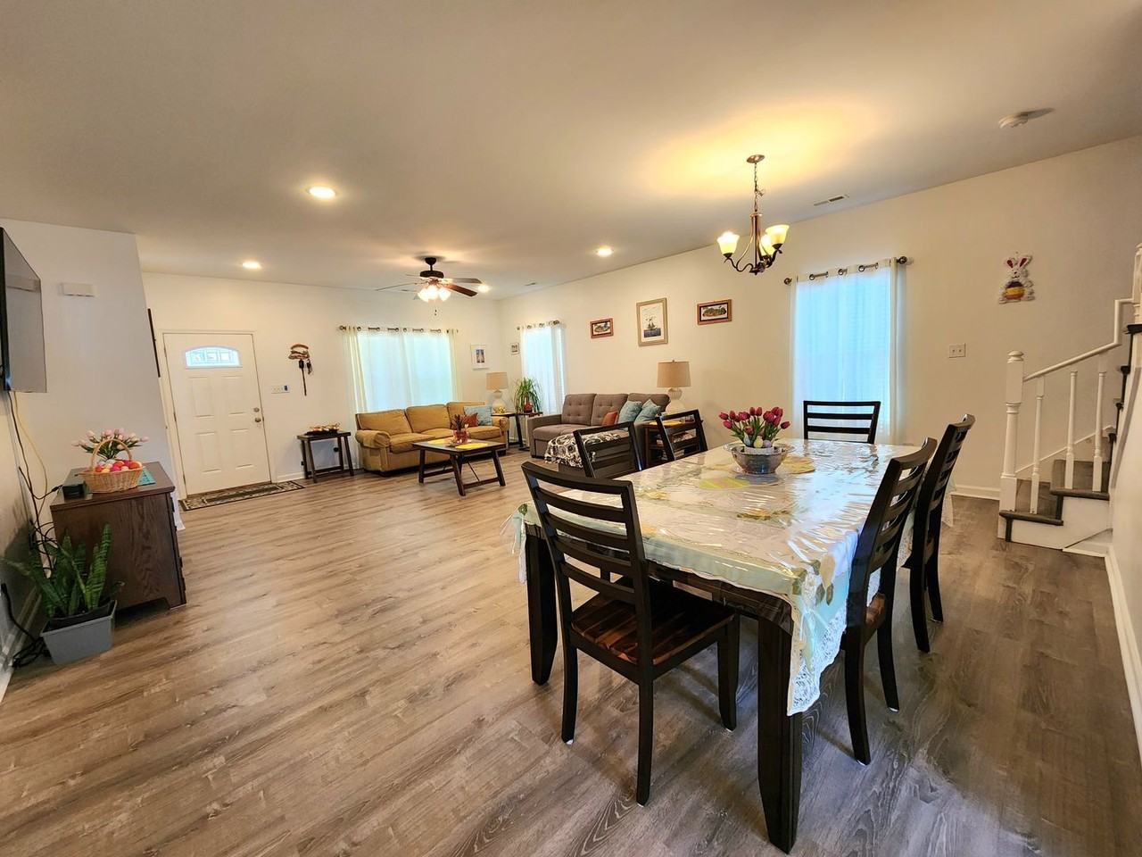 232 Woodview Ave - Photo 3 of 29