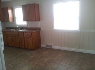 7028 Hunter St - Photo 3 of 9