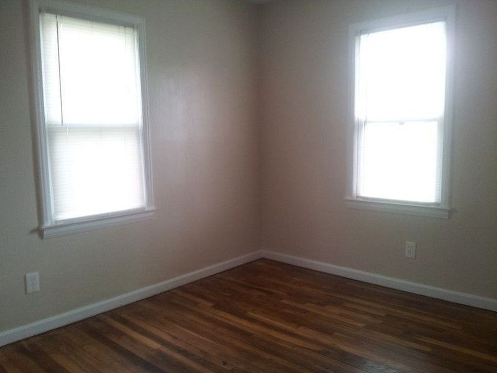 7028 Hunter St - Photo 6 of 9