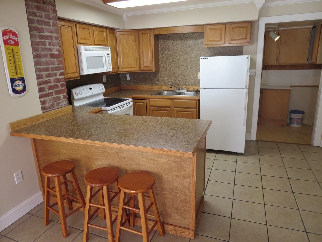 133 Alton Rd - Photo 3 of 15