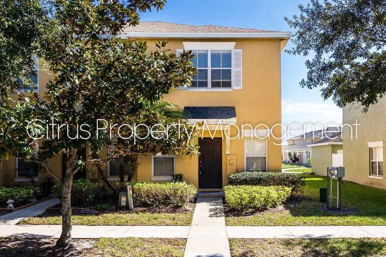 233 Deepcove Rd - Photo 2 of 28