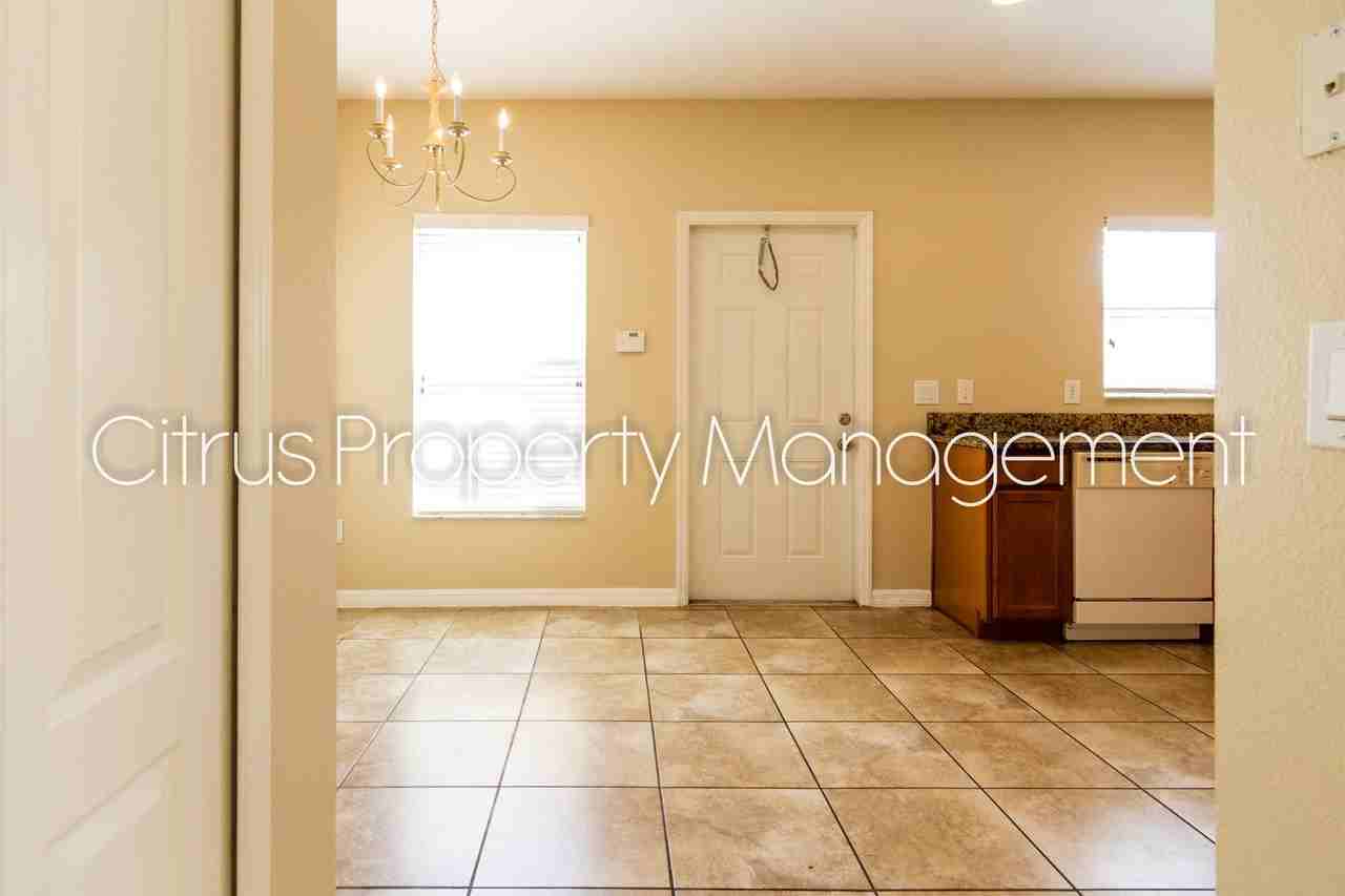 233 Deepcove Rd - Photo 7 of 28