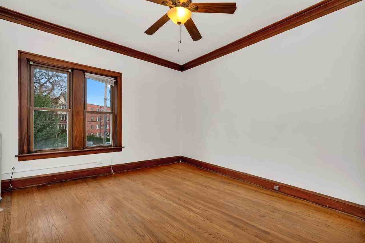 806-808 Arlington Apartments - Photo 5 of 9