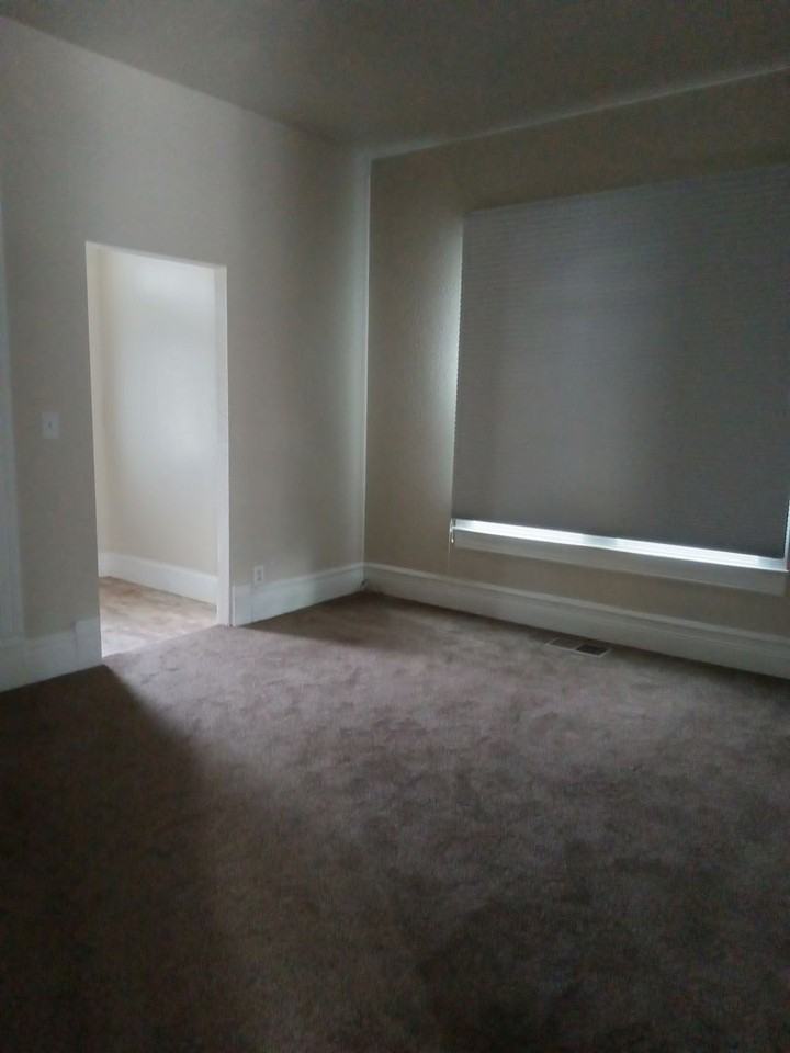 1205 Se Mill St - Photo 5 of 8