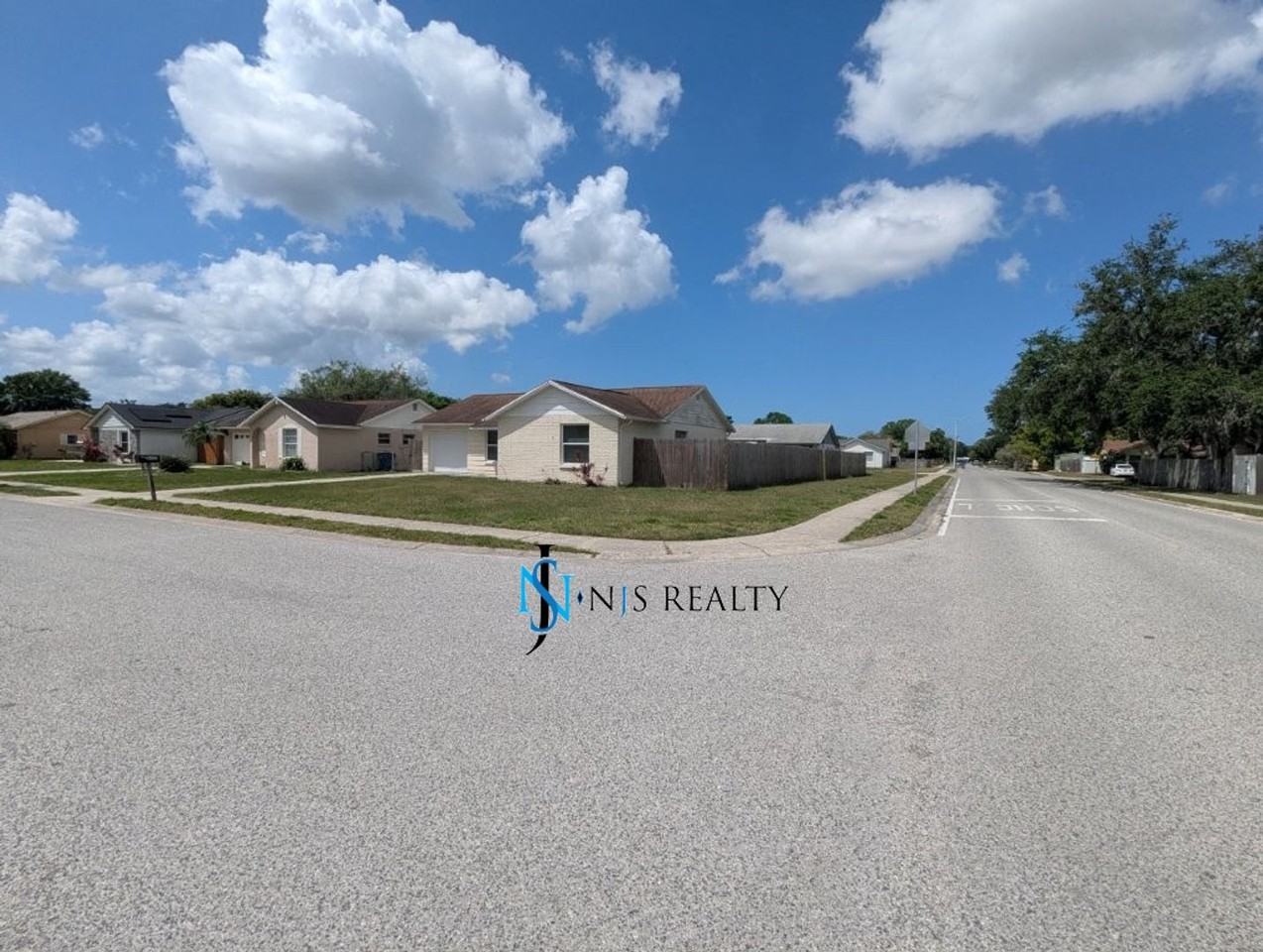 3153 Lodi Dr - Photo 2 of 20