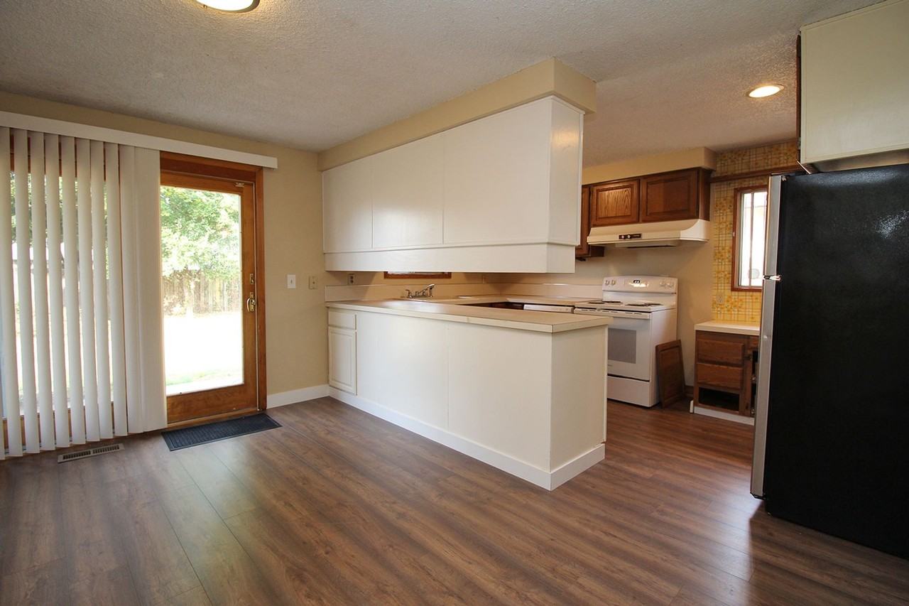 5536 Se Harlow St - Photo 7 of 29