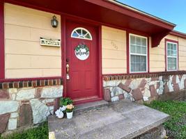 featured image of 4220 Se 25th St