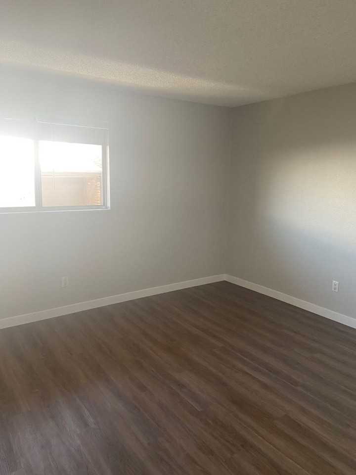 3009 Madison Ave #309 - Photo 3 of 11