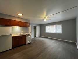featured image of 1517 E Royall Pl