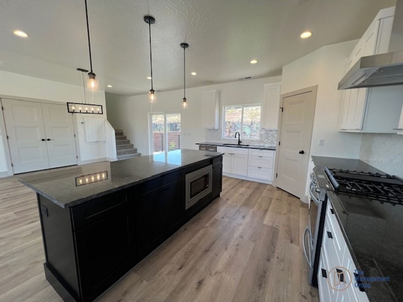 664 E Desert Cactus Dr - Photo 7 of 33