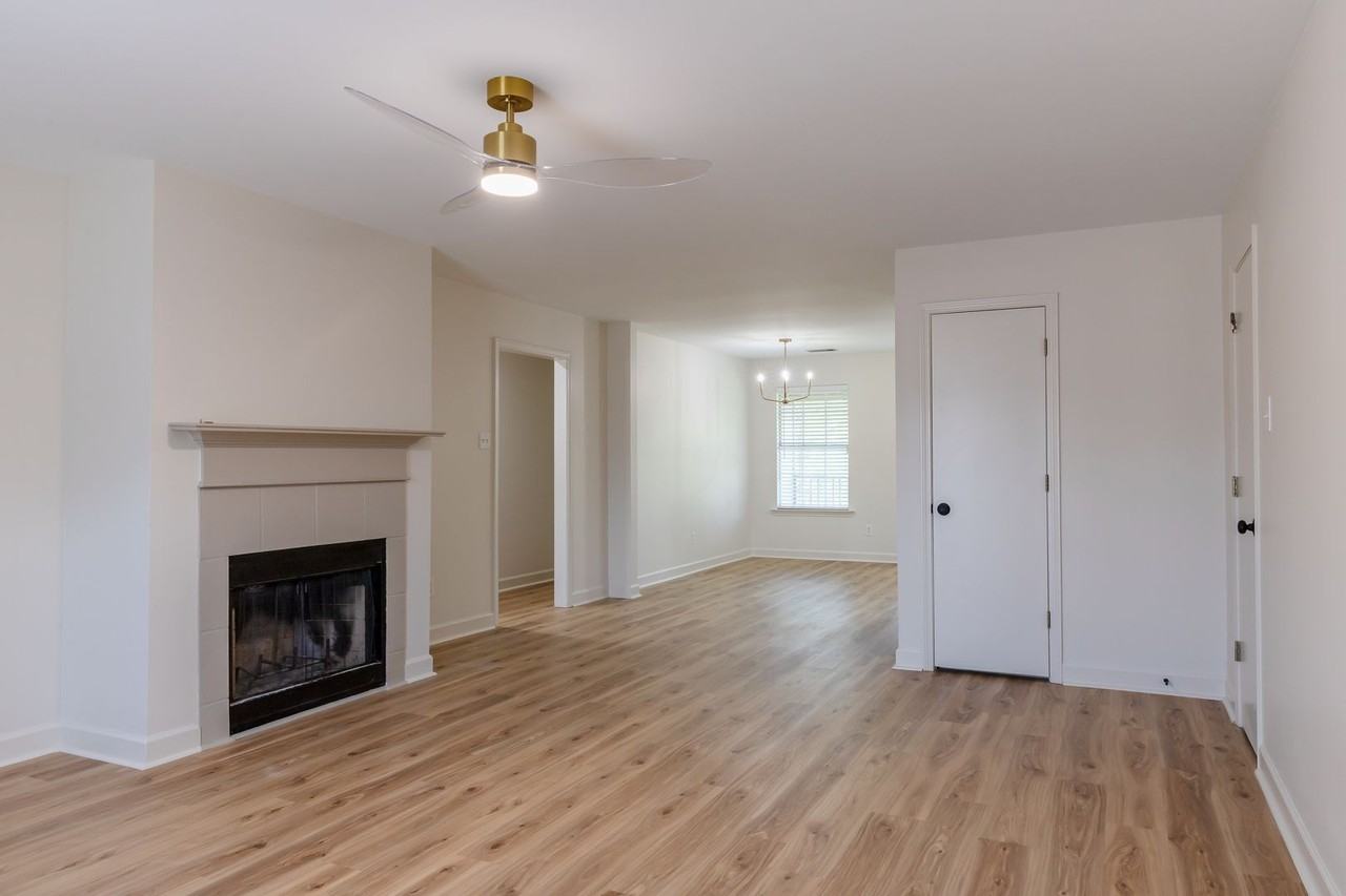 26 West Residences - Photo 4 of 29