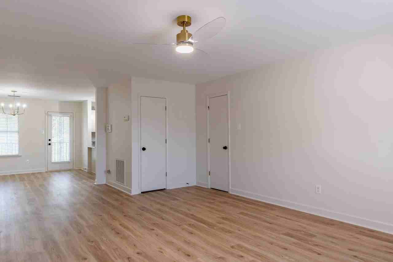 26 West Residences - Photo 5 of 29