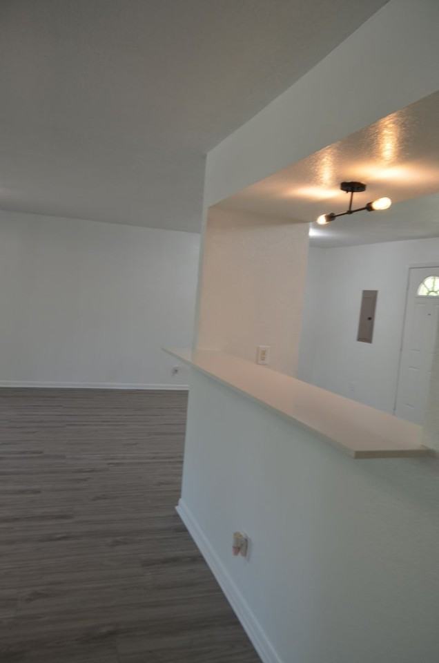 610 W Washington Ave - Photo 6 of 29