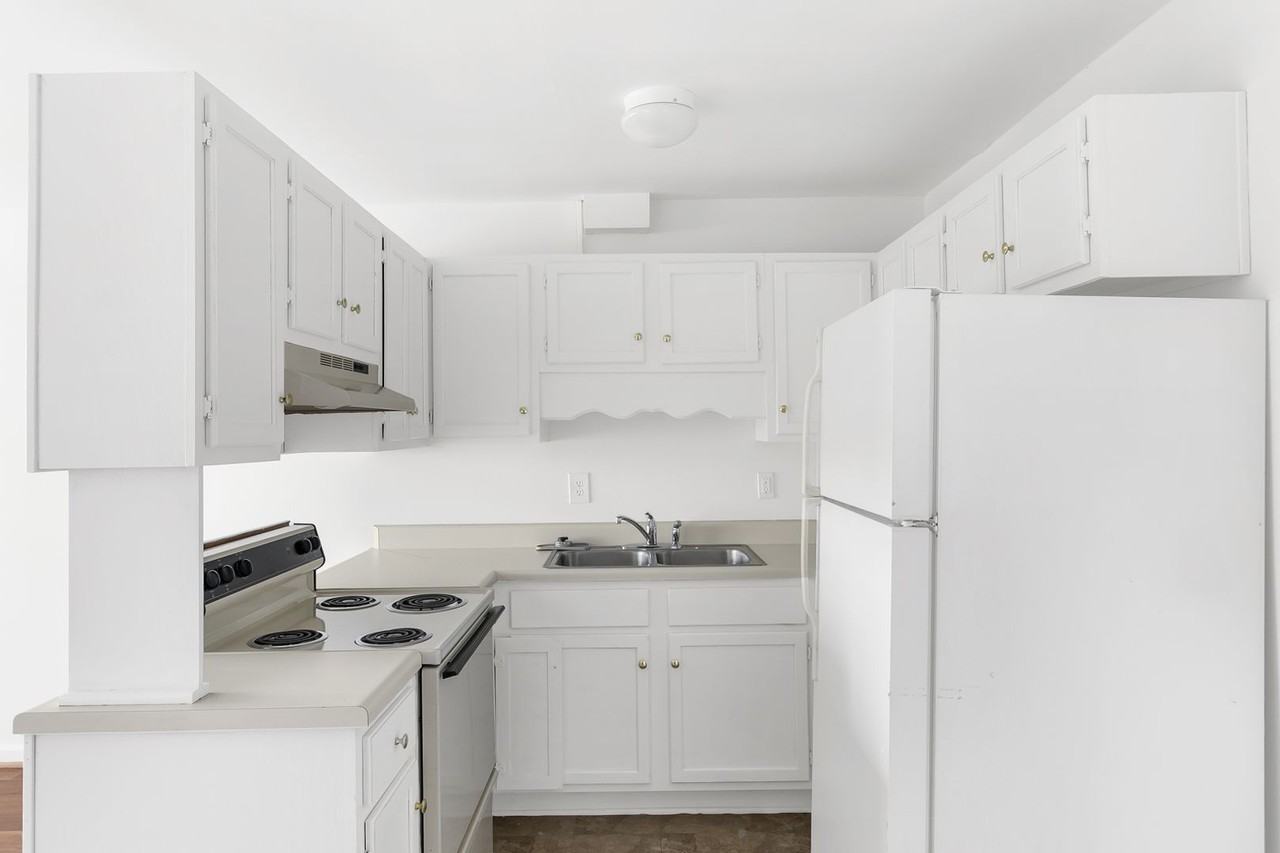 Summit on 34th - Photo 3 of 18