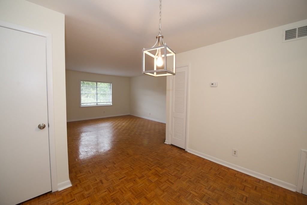 3535 Roswell Rd Ne #F2 - Photo 7 of 17