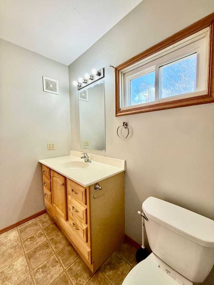 415 7th Ave Ne - Photo 3 of 13