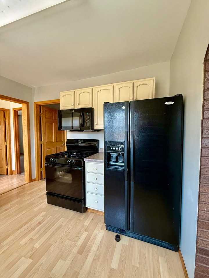 415 7th Ave Ne - Photo 4 of 13