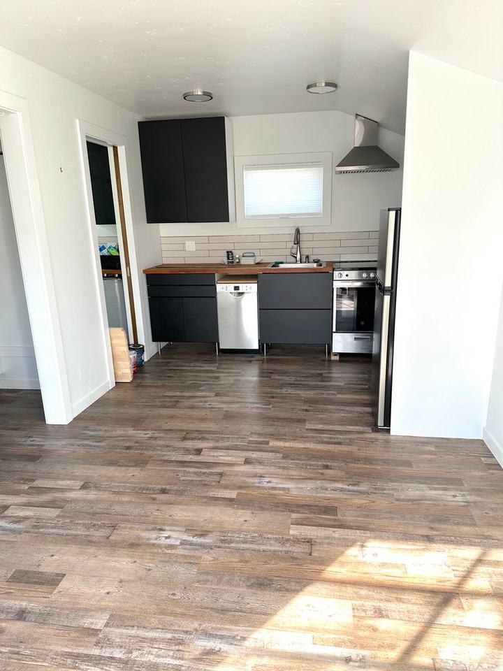 1807 S Shoshone St - Photo 2 of 20