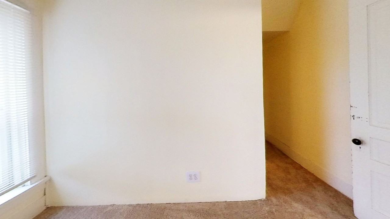 412 Lakeway Dr - Photo 7 of 15