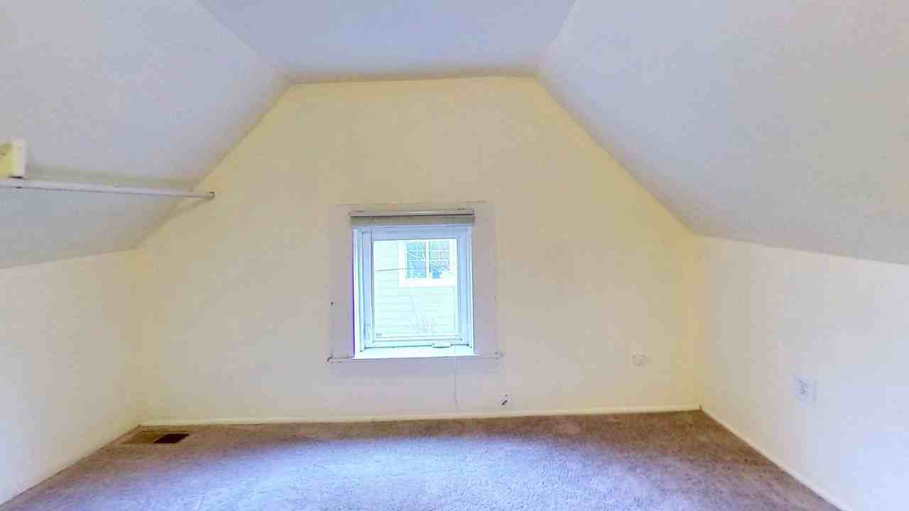 412 Lakeway Dr - Photo 6 of 8
