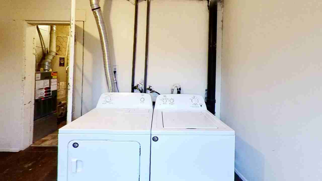 412 Lakeway Dr - Photo 7 of 8