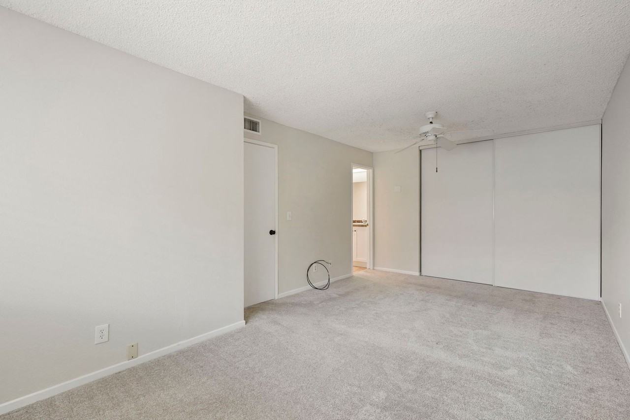 9829 Caspi Gardens Dr - Photo 6 of 16