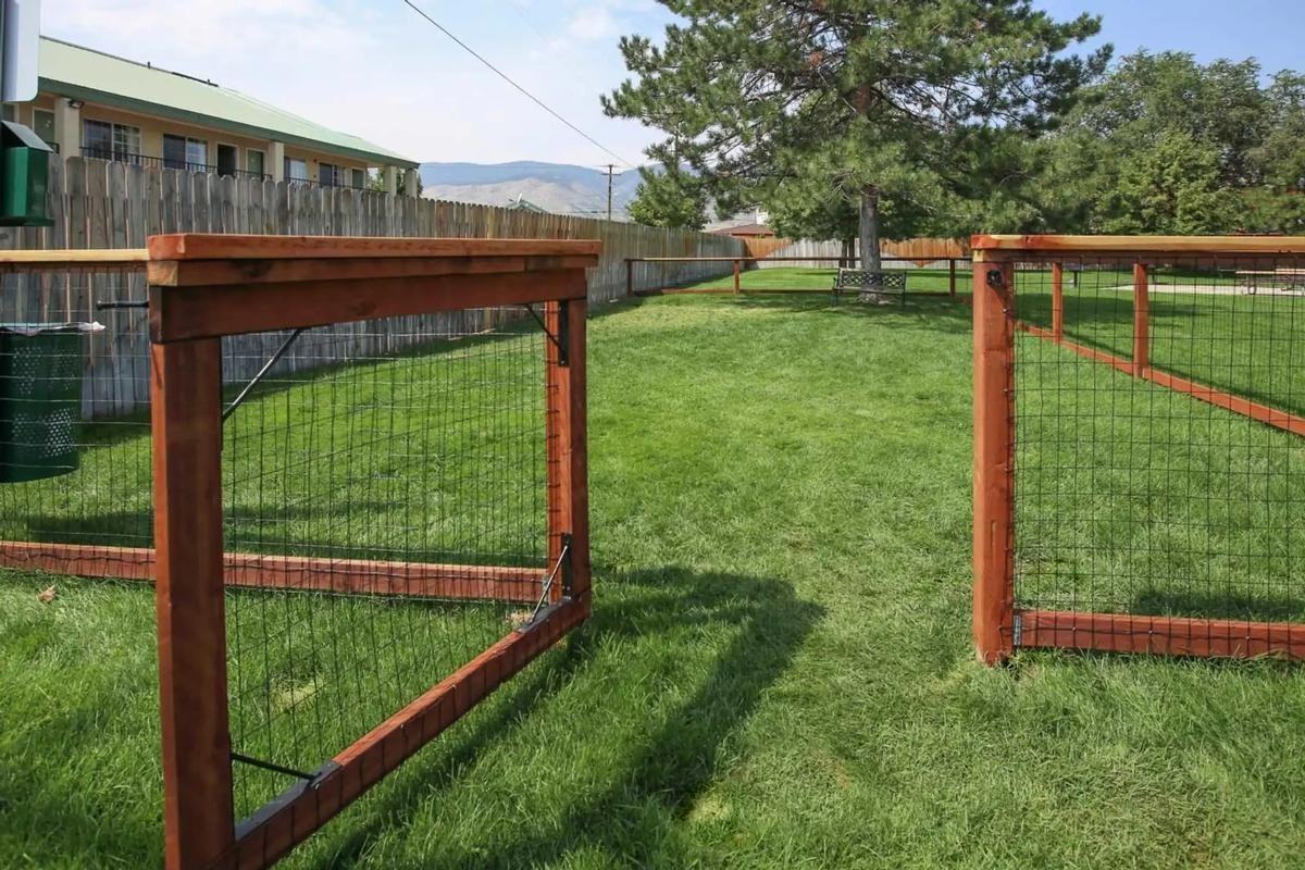 3230 Imperial Way - Photo 7 of 50