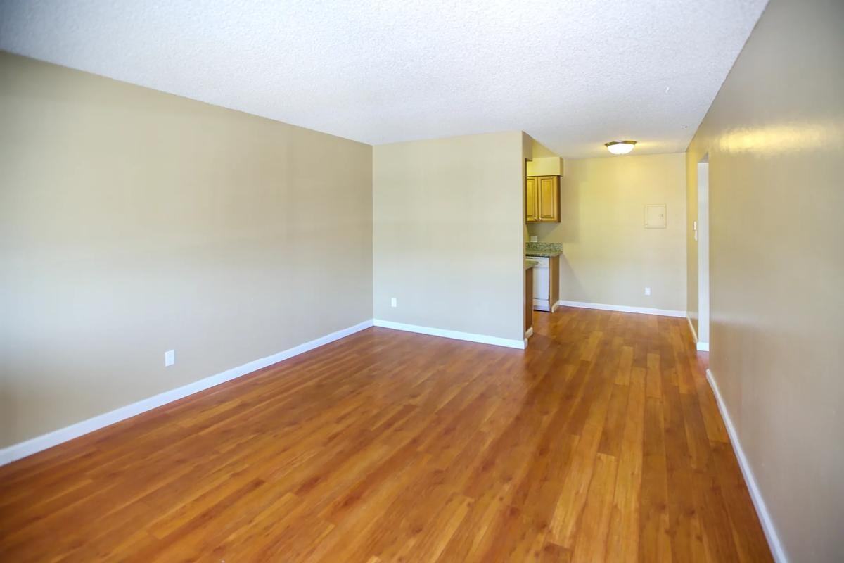 3230 Imperial Way - Photo 7 of 50