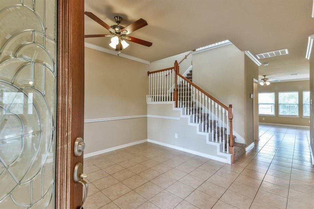 4402 Greenwood Trace Lane - Photo 3 of 15