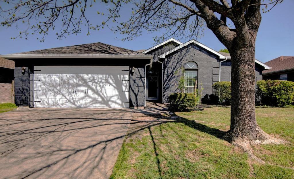 6023 Brandy Wood Trl - Photo 2 of 23