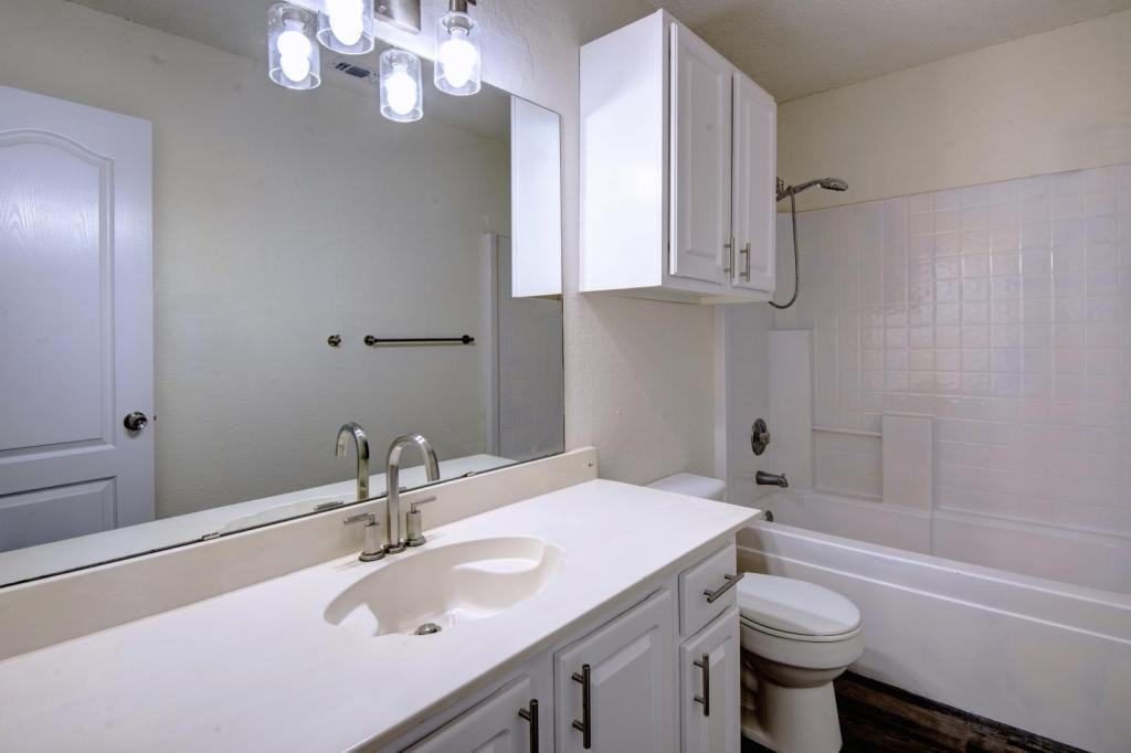 6023 Brandy Wood Trl - Photo 3 of 23