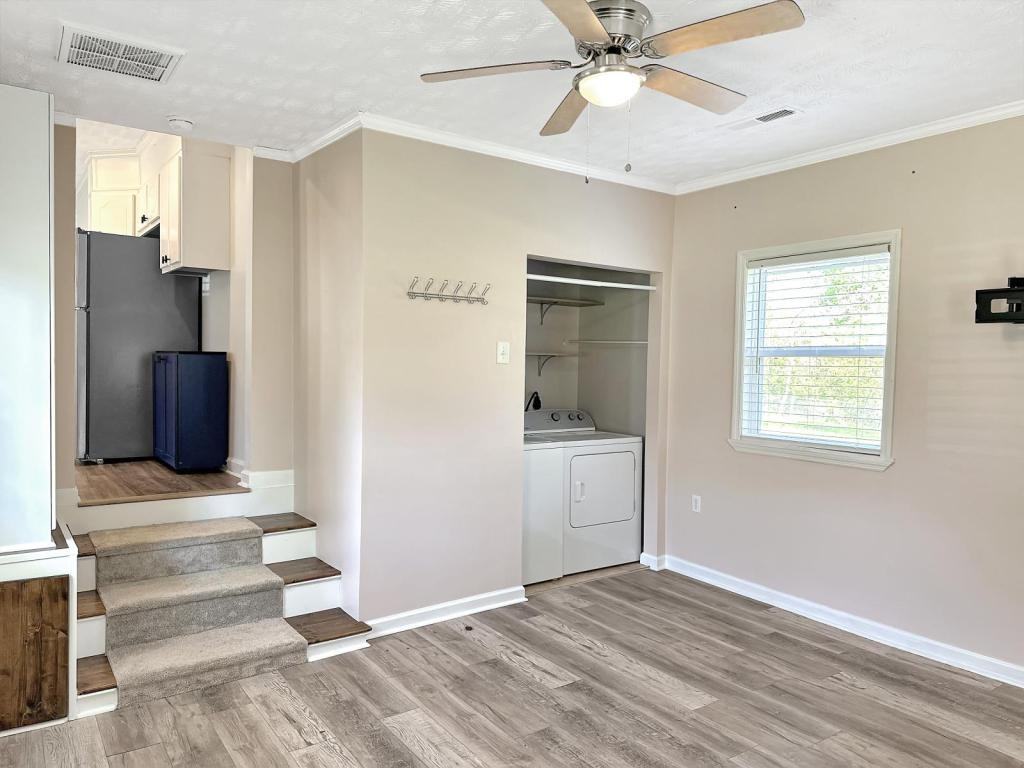 709 Veterans Dr - Photo 6 of 16