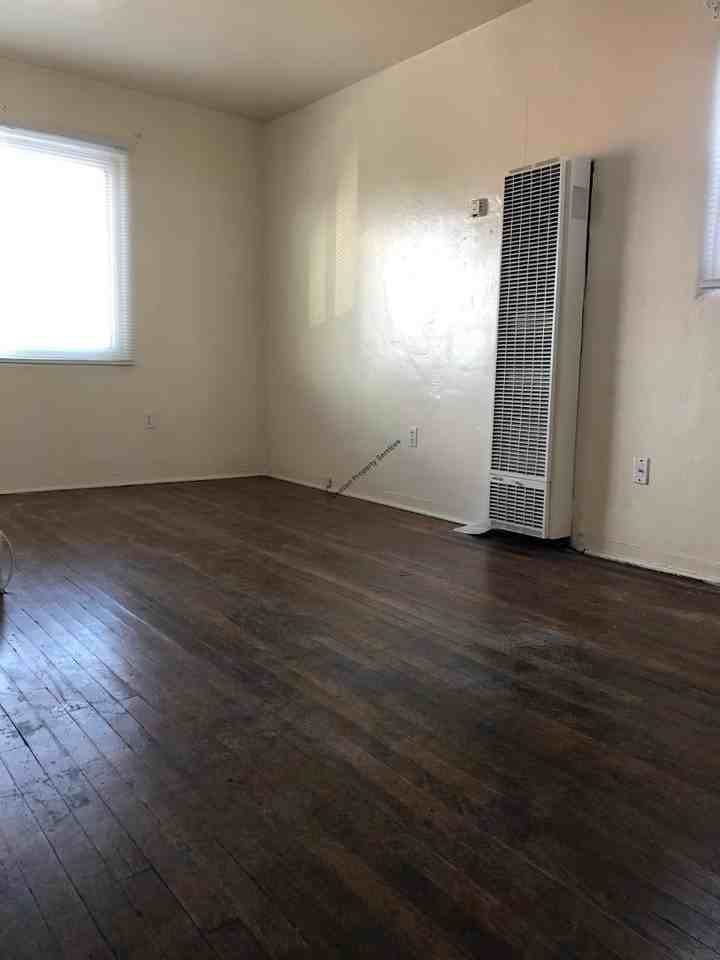 2816 Silver Ave Se #C - Photo 3 of 6