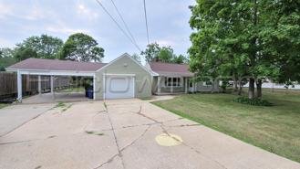 3601 Center Point Rd Ne - Photo 1 of 1