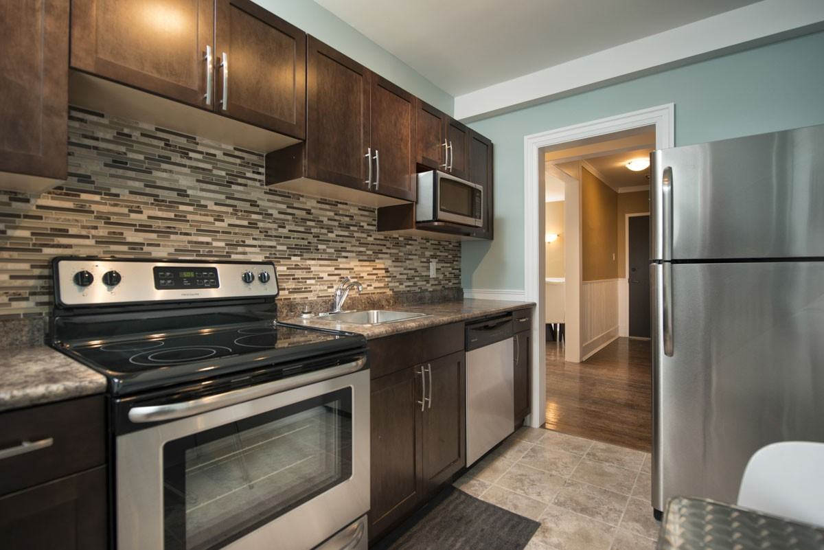 Cathedral Court Apartments - Photo 7 of 17