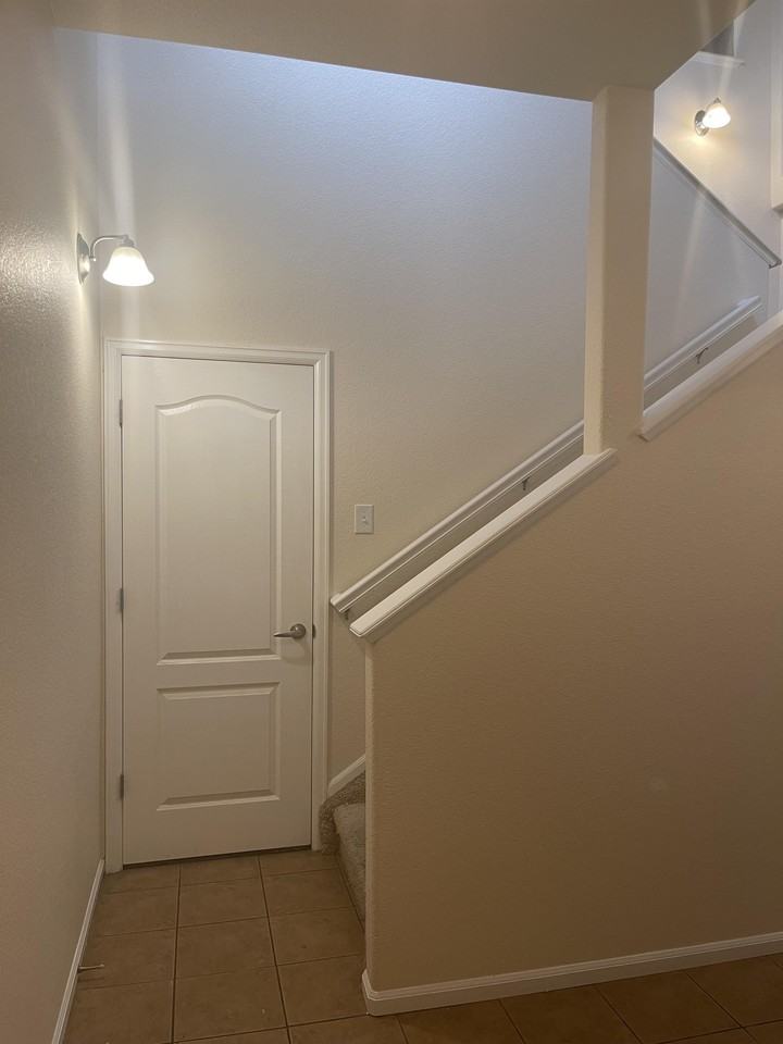 3903 Precision Dr #F - Photo 4 of 26