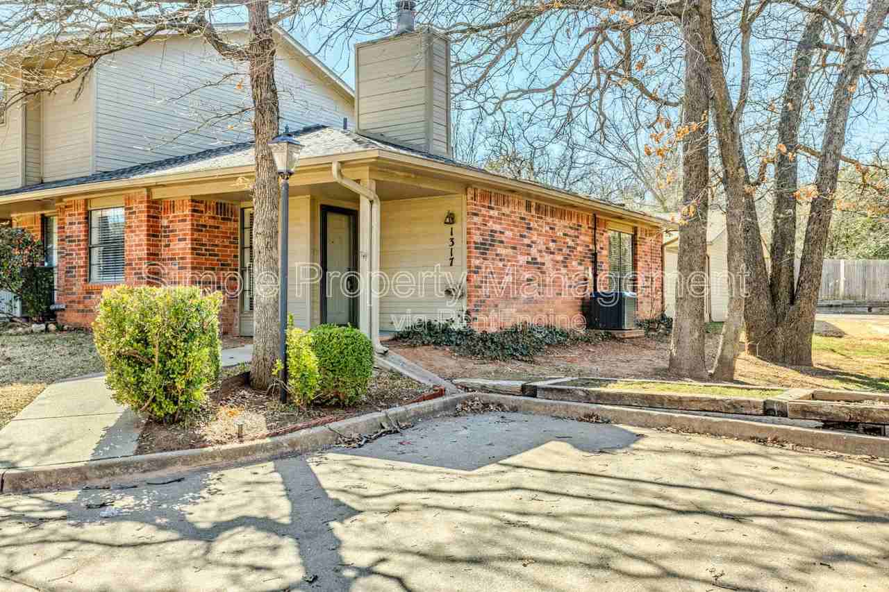 1317 Greenfern Ln - Photo 2 of 23