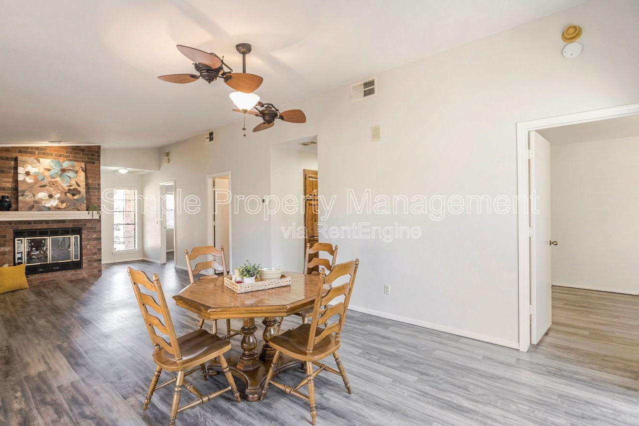 1317 Greenfern Ln - Photo 7 of 23